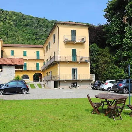 Il Cortile 4 Apartmán Pella